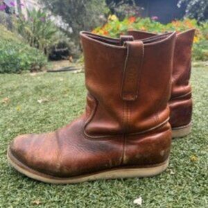 Red Wing 866 Traction Tred 9" Soft Toe Pull On Boot